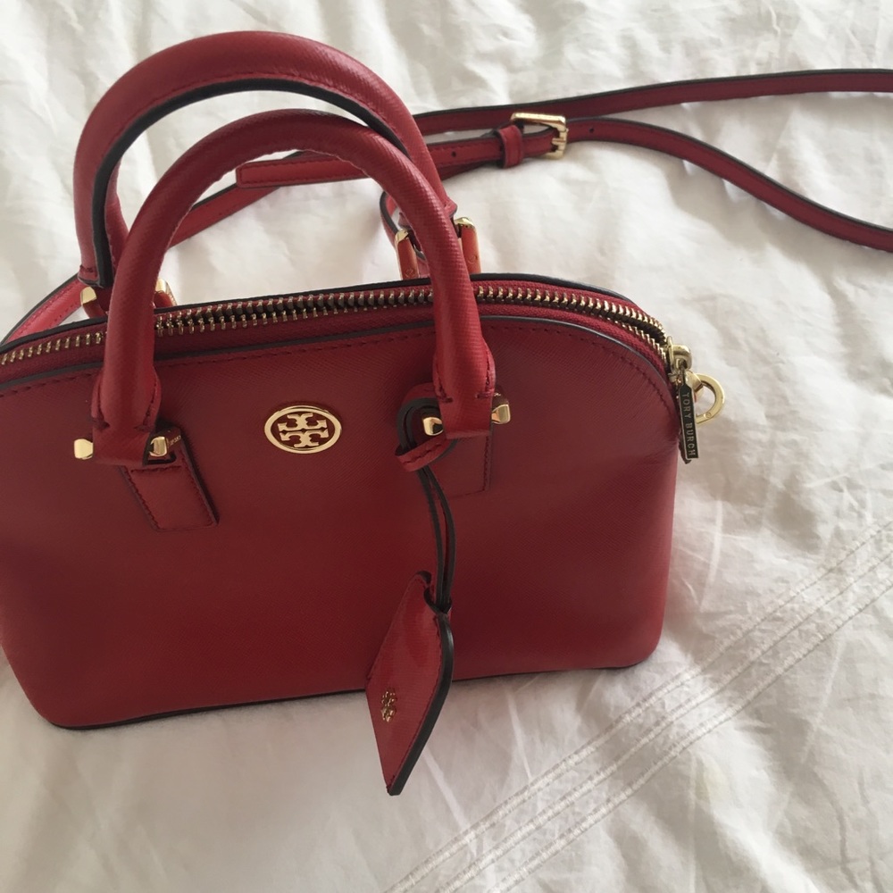 Tory Burch mini bag in Red. Close to perfect!